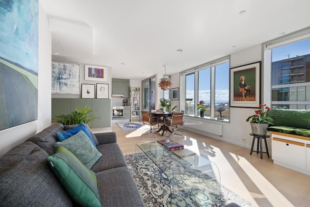 Modern 2Bed Room Sea View Apartment @ Oslo Barcode Екстер'єр фото