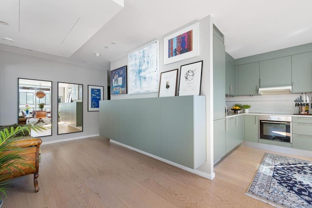 Modern 2Bed Room Sea View Apartment @ Oslo Barcode Екстер'єр фото