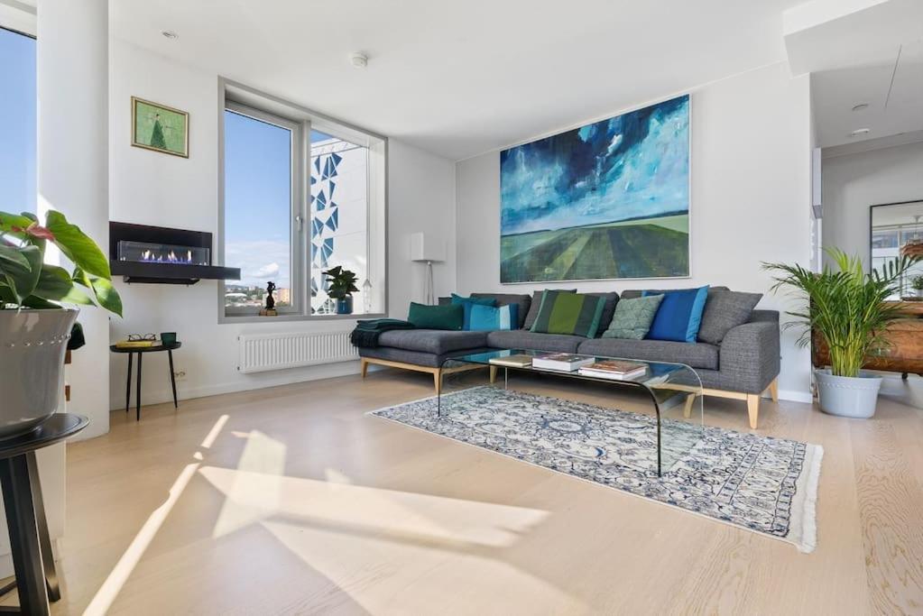 Modern 2Bed Room Sea View Apartment @ Oslo Barcode Екстер'єр фото